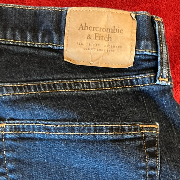 Abercrombie and Fitch men’s blue jeans in size 34 32. they are skinny jeans. - Picture 2 of 7